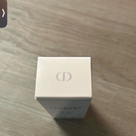 Dior Capture Totale Le Sérum - Picture 10 of 10